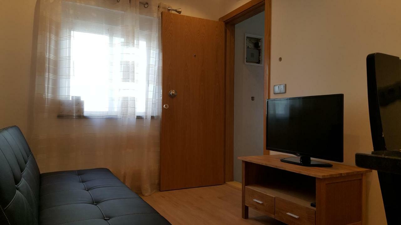 Cardoso Ii. A 5 Minuto A Pé Da Do Peneco Apartamento