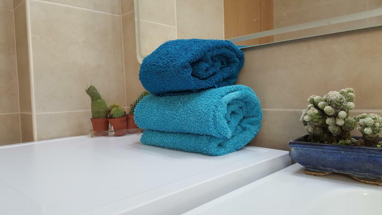 Apartamento Cardoso Ii. A 5 Minuto A Pé Da Do Peneco *